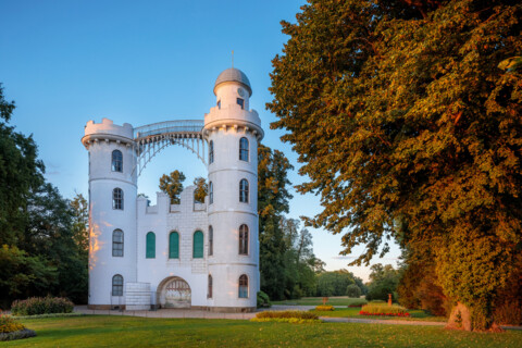 Erneuerung des Wandbildes am Schloss auf der Berliner Pfaueninsel