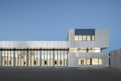 Zentrales Feuerwehrgerätehaus | © Henrik Schipper Photography, Dortmund