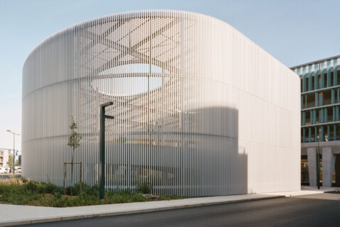 Busbahnhof mit Park & Ride | © Cyrille Weiner