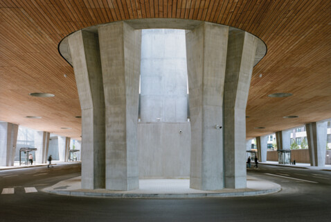 Busbahnhof mit Park & Ride | © Cyrille Weiner