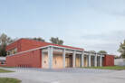 Lobende Erwähnung: Einfeldsporthalle, Salzwedel | Atelier. Schmelzer. Weber Architekten PartG mbB, Dresden || Außenansicht der Sporthalle. Fotograf: Till Schuster, Dresden