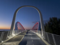 Cycling and pedestrian bridge over the Ete Vivo river, Fermo - Porto San Giorgio (Italy) | Platek srl, Rodengo Saiano | Arkteam Architetti - Ascoli Piceno | Photo: © Ottavio Tomasini