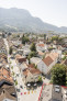 Gestaltungspreis: Revitalisierung der Altstadt, Hohenems (Österreich) | Vom Leerstand zur Lebensader: Wie Hohenems seine Innenstadt neu erfindet | Architekturbüro: bernardo bader architekten, Architekten, Nägele Waibel, Georg Bechter Architektur + Design, Hein Architekten, Imgang Architekten, ma.lo zusammen mit DI Michael Egger, Stadtland Büro für Raum- und Landschaftsplanung, lohrer.hochrein landschaftsarchitekten und stadtplaner gmbh | Bauherr*in: Schadenbauer Projekt- und Quartierentwicklungs GmbH und Stadt Hohenems | Foto: © Karin Nussbaumer