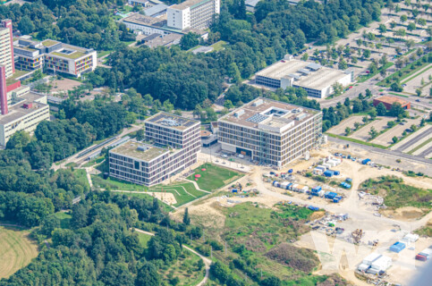 Lehrgebäude mit Dekanat (DeMEdA), Medizinische Fachbibliothek und Forschungsgebäude des Instituts für Theoretische Medizin der Uni Augsburg | © wa wettbewerbe aktuell